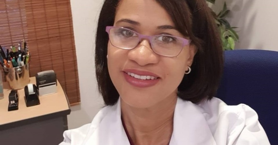 Dr Arlene Rose (Image Source: facebook.com/dermakare)