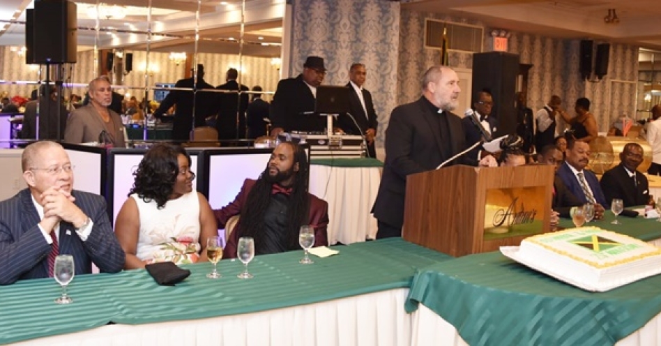 Former prime minister of Jamaica Bruce Golding (left) at the 2018 Old Harbour and Friends Association Spring Ball. (File Photo)